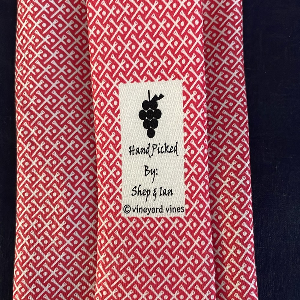 Vineyard Vines - Basic Pattern Tie 100% Silk - image 4